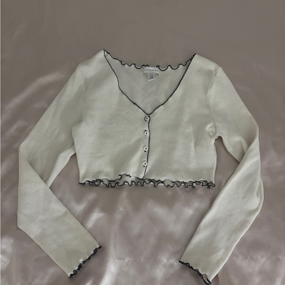 Women's Cream Button-Up Top ⭐️